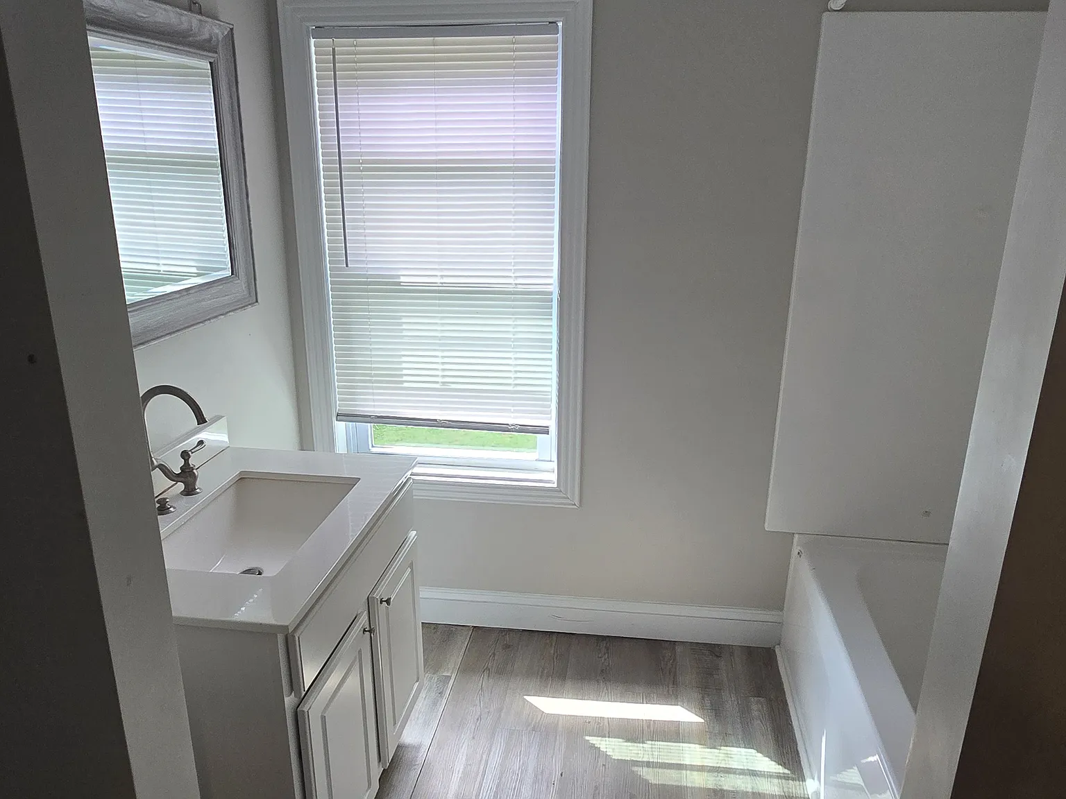 4 bed, 2.5 bath, $2,300 — Photo 4
