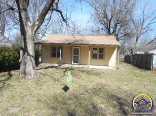 2324 SW Valley Brook Ln, Topeka, KS 66614