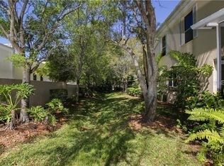 1221 Holly Fern Ln, Sarasota, FL 34239