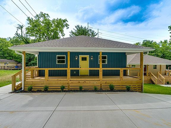 3rd image of 3727 Grace Ave