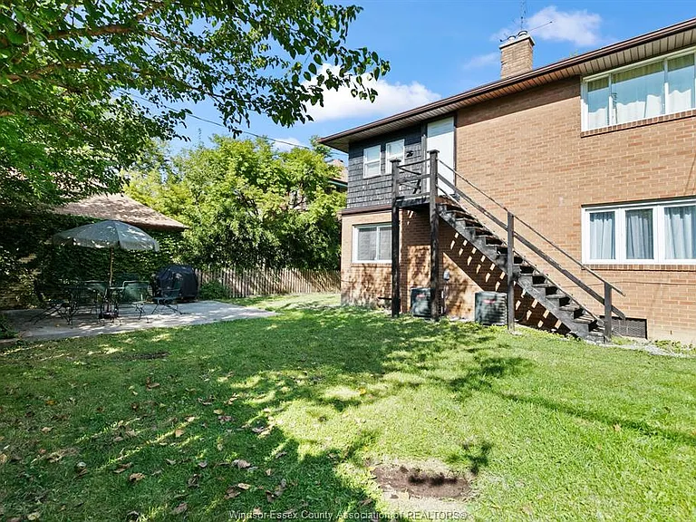 721 Devonshire Rd — Photo 43