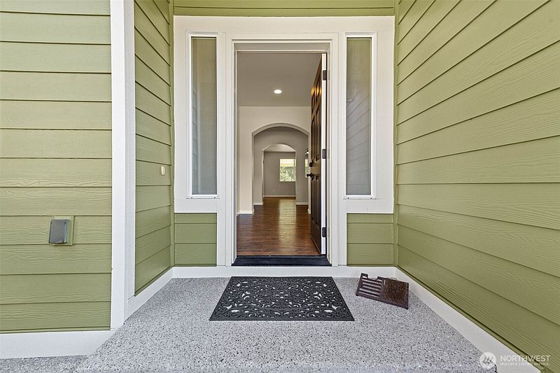3rd image of 3822 Southlake Drive SE