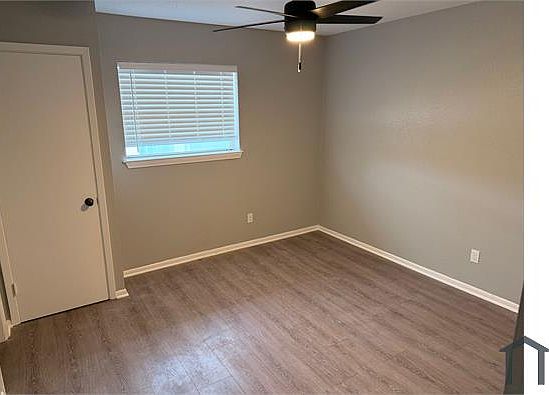 5th image of 905 19th St #11