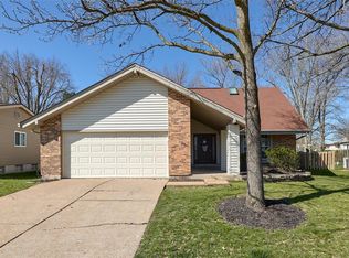 407 Woodrun Dr, Ballwin, MO