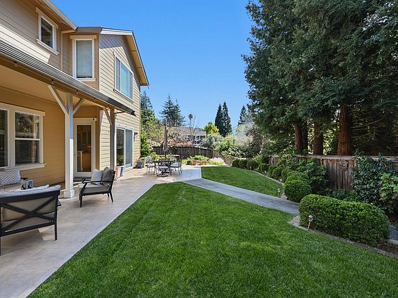 3rd image of 5071 Eliggi Court