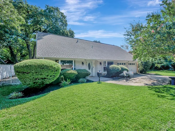 815 Waggoner Dr, Arlington, TX 76013