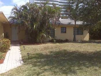 2nd image of 2206 NE 32nd Ave