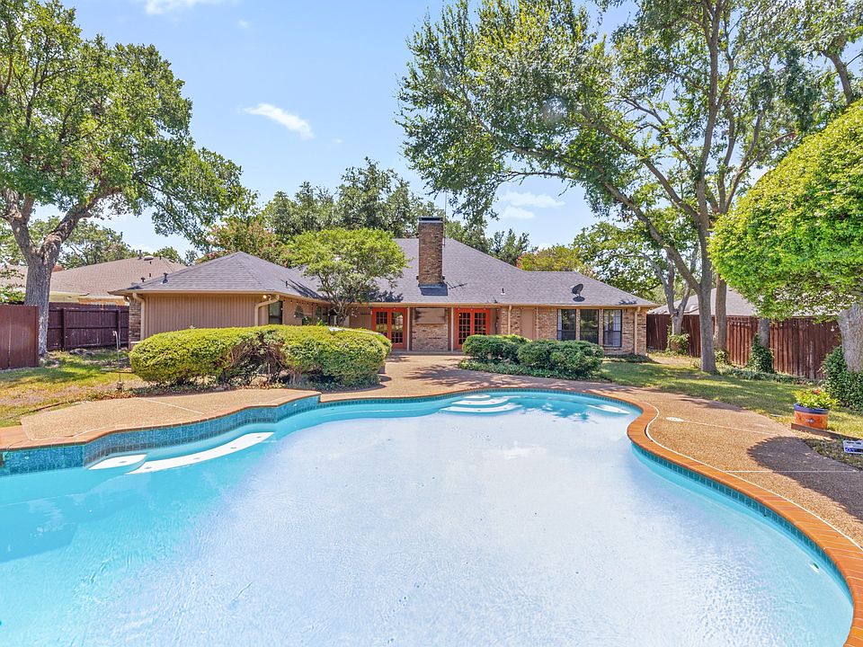 1st image of 9923 Woodlake Dr