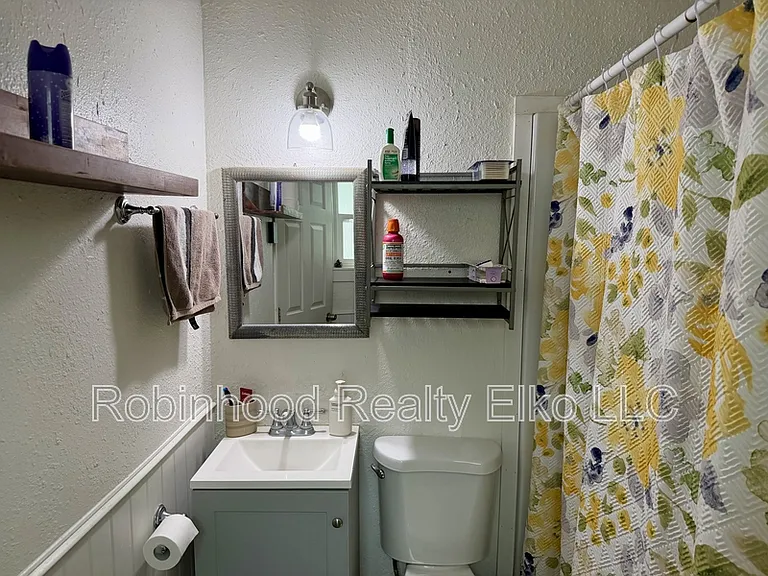 756 Maple St — Photo 12