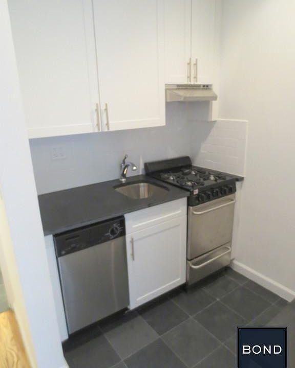 1st image of 230 E 81st St APT 3B