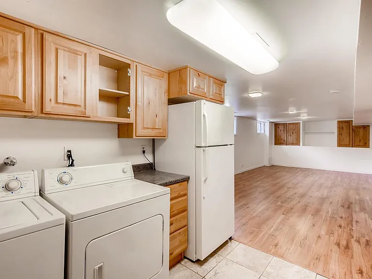 1217 S Lake St #B — Photo 6