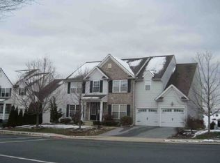 53 Dawkins Dr, East Earl, PA 17519