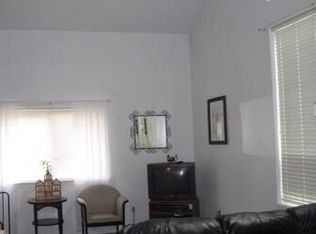 238 S 68th Ct, Springfield, OR 97478