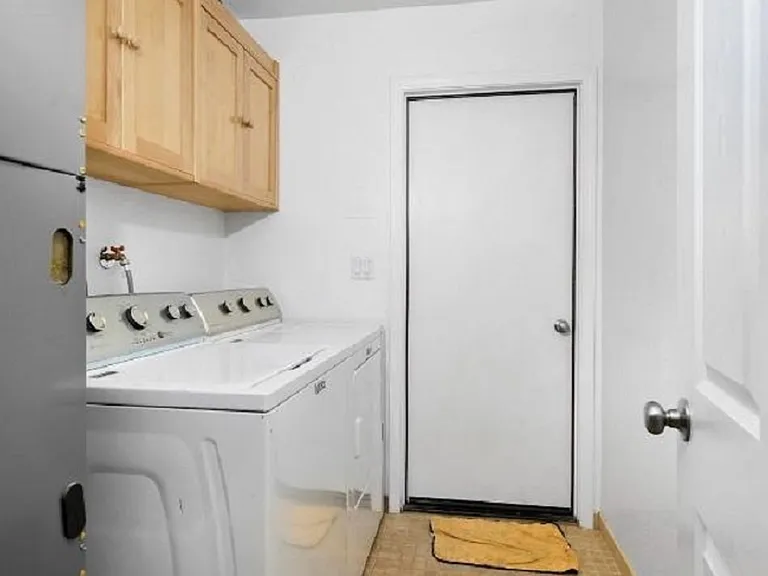 154 Flame Dr #3 — Photo 2