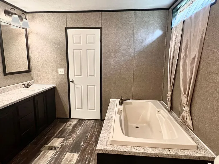19310 Gourdon Ln — Photo 20