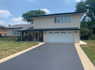 5665 N Prospect Ave, Chicago, IL