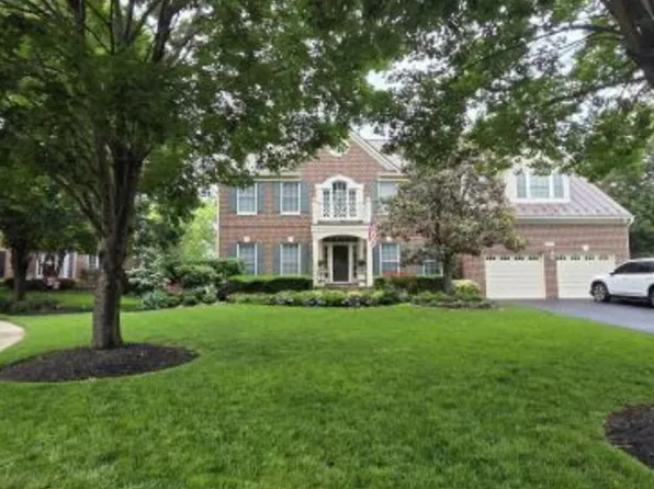 8509 Newtowne Ct, Lorton, VA 22079