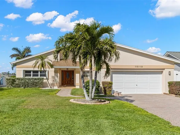 10110 Yacht Club Dr, Treasure Island, FL 33706