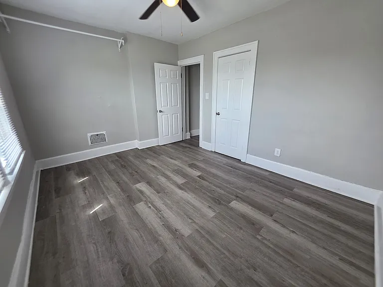 826 Leona Ave — Photo 23