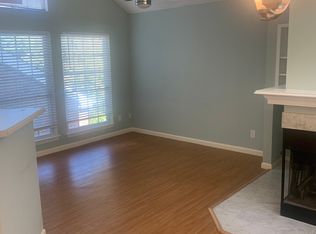 11 Carriage Crossing Ln #11, Middletown, CT 06457