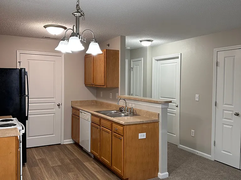 Upstairs 1-Bedroom - Kitchen / Dining Room