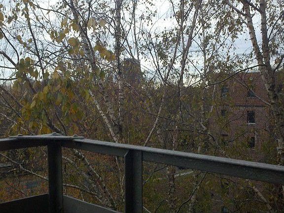 2nd image of 2333 Hudson Ter APT E1