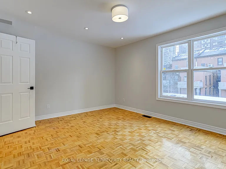 244 George St — Photo 16