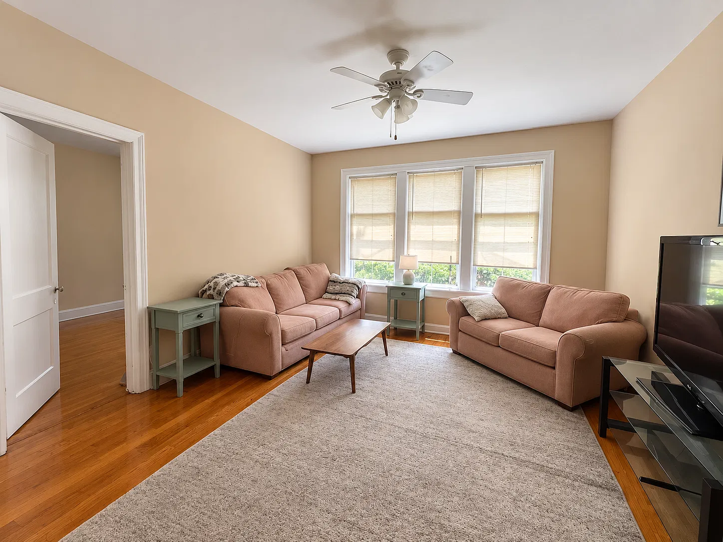 3 bed, 1500 sqft, $2,750 — Photo 2