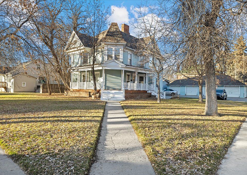 1st image of 105 Yellowstone Ave
