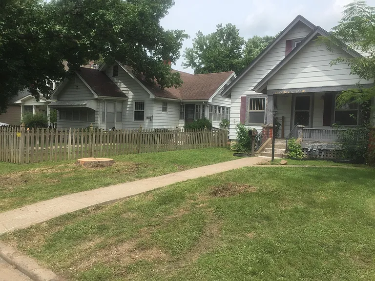 1431 Central St — Photo 8