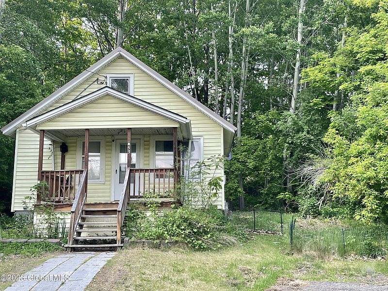 3rd image of 53 Townsend Avenue
