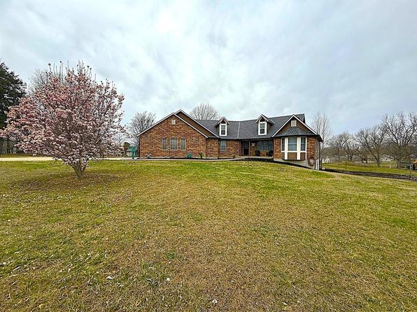 501 Arnold St, Creighton, MO 64739