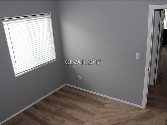5th image of 3810 W El Campo Grande Ave