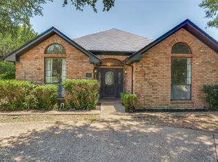 1300 Mosslake Dr, Desoto, TX 75115