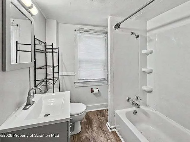 109 1/2 Penn St — Photo 5