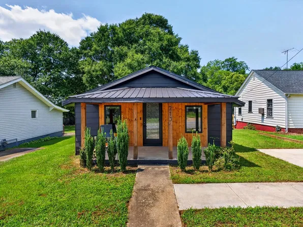 213 Crestone Dr, Greenville, SC 29611