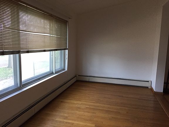 2nd image of 1343 Elgin Ave