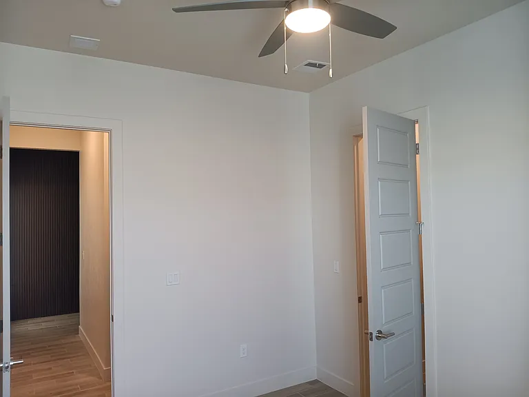 824 Durham Way — Photo 35