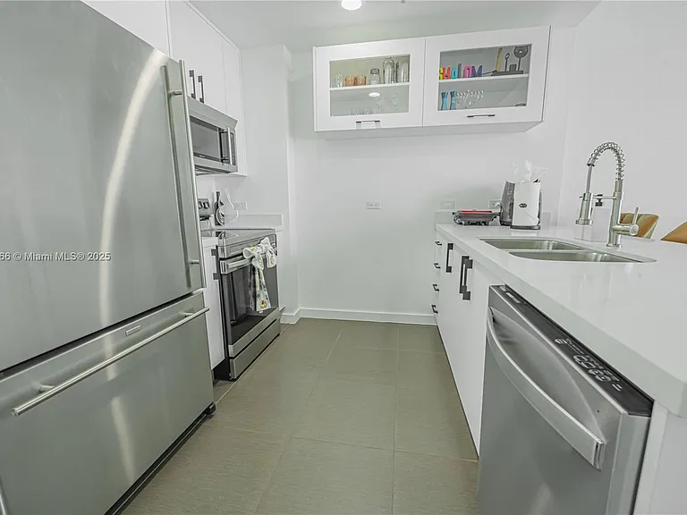 3301 NE 1st Ave #MO702 — Photo 3