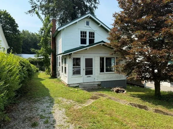 11795 Shady Ave, Conneaut Lake, PA 16316