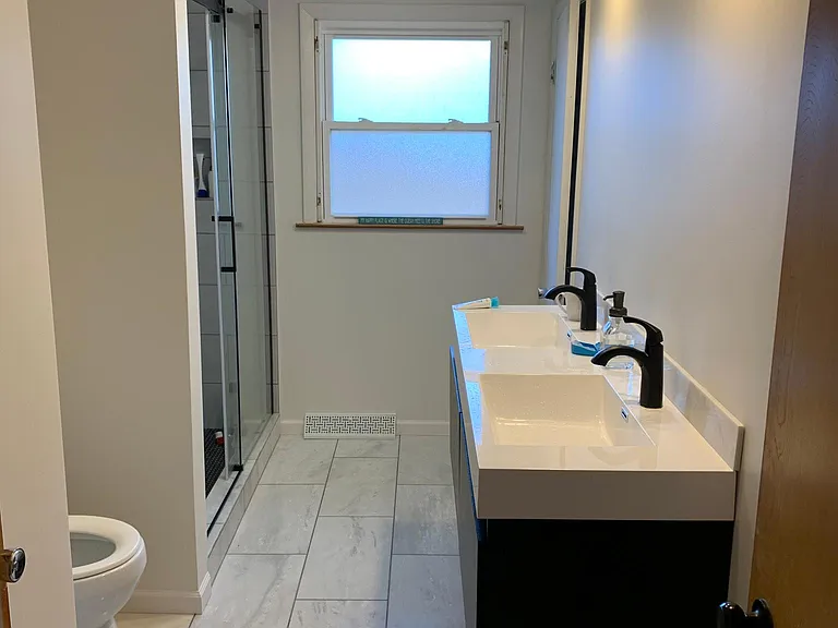 8501 Christiana Ave — Photo 5