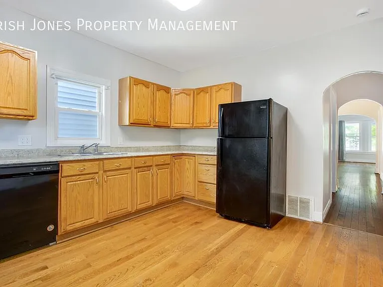 169 Congress St #1 — Photo 8