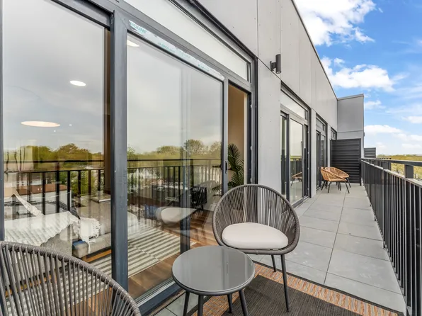 873 Communipaw Avenue image 58 of 90