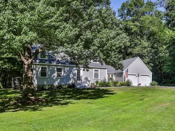 24 Beaver Brook Circle, Amherst, NH 03031