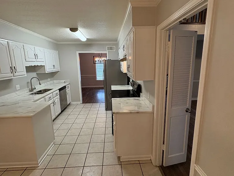4244 Chesapeake Way — Photo 2