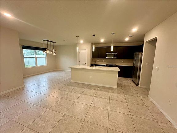 3rd image of 1261 Regal King Dr