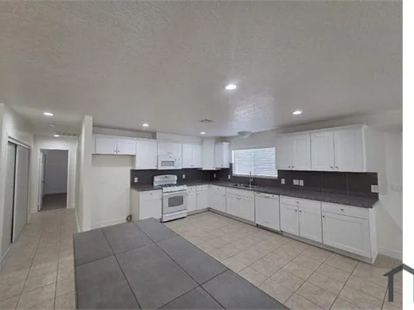 9425 Vista Del Valle, Desert Hot Springs, CA 92240