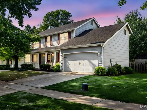 2948 Willow Creek Estates Dr, Florissant, MO 63031