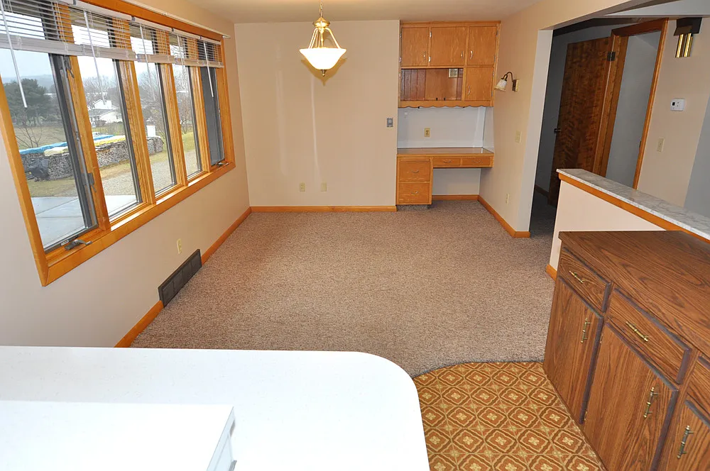 3 bed, 1350 sqft, $1,600 — Photo 3