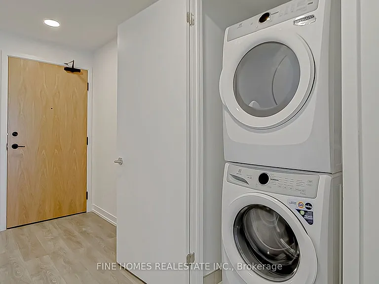 8 Beverley Glen Blvd #503 — Photo 2